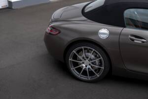Image 17/45 of Mercedes-Benz SLS AMG Roadster (2012)