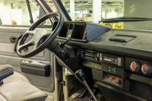 Bild 15/20 von Volkswagen T3 Caravelle wbx6 3.2 Oettinger (1991)