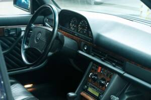 Bild 23/50 von Mercedes-Benz 500 SEL (1990)