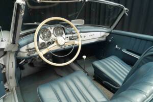Image 2/8 of Mercedes-Benz 190 SL (1956)