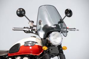Image 28/50 of Triumph DUMMY (2014)