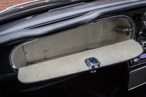 Image 45/72 de Aston Martin DB 4 (1962)