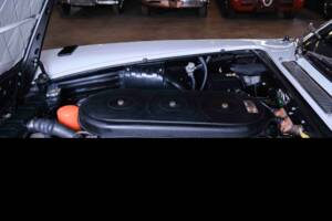 Image 33/36 of Ferrari 330 GT 2+2 (1964)