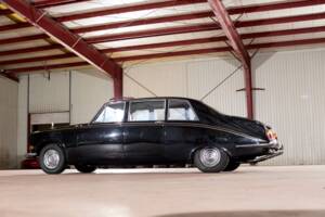 Image 15/70 of Daimler DS 420 (1976)