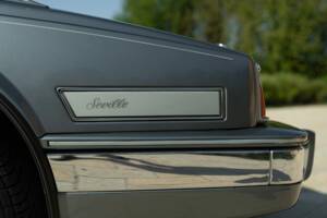 Immagine 23/50 di Cadillac Seville (1988)