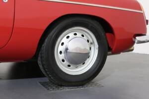Image 30/49 of MG MGB (1966)