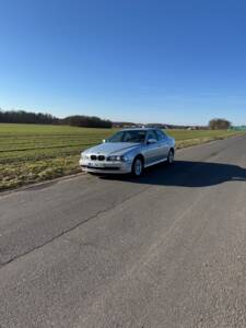 Bild 18/75 von BMW 540i (2001)