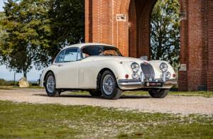 Bild 2/100 von Jaguar XK 150 DHC (1959)
