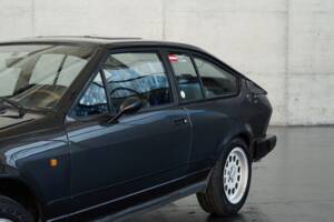 Bild 3/48 von Alfa Romeo GTV 6 2.5 (1981)