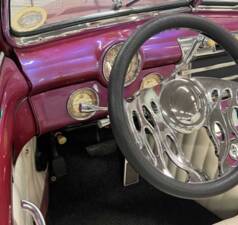 Bild 50/89 von Buick 50 Super Convertible (1947)