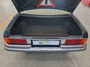 Bild 9/47 von Mercedes-Benz 280 SE (1976)
