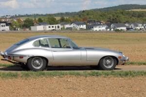 Bild 31/38 von Jaguar E-Type (2+2) (1968)