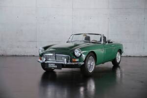 Image 8/41 of MG MGC (1969)