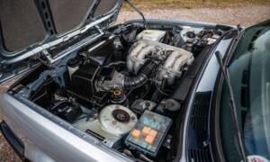 Immagine 5/28 di BMW 318i (1993)