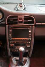 Image 18/50 of Porsche 911 Carrera 4S (2011)
