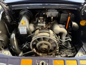 Bild 9/25 von Porsche 911 Carrera 3.2 (1986)