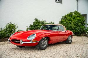 Image 4/33 of Jaguar E-Type 3.8 (1964)