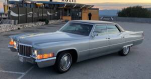 Image 3/51 de Cadillac Sedan DeVille (1970)