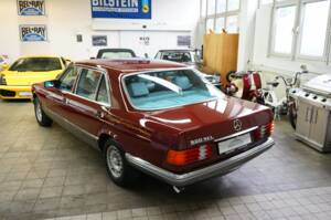 Immagine 10/42 di Mercedes-Benz 500 SEL (1982)