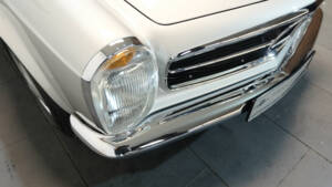 Imagen 8/50 de Mercedes-Benz 230 SL (1964)