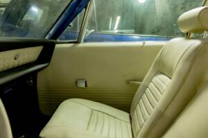 Image 38/50 of Chrysler 300 L (1970)