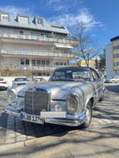 Image 13/37 de Mercedes-Benz 250 SE (1966)