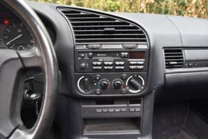 Image 32/46 of BMW 320i (1995)