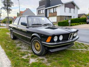 Image 1/22 of BMW 323i (1982)