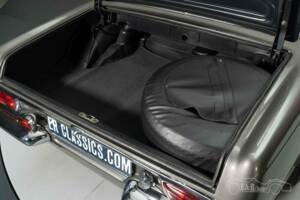 Image 15/18 of Mercedes-Benz 280 SL (1968)