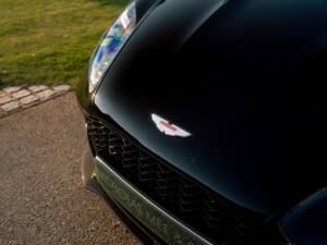 Imagen 18/50 de Aston Martin Vanquish Zagato Shooting Brake (2019)