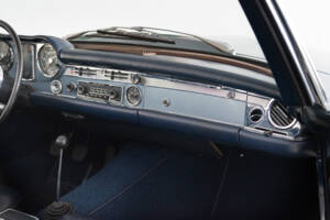 Image 38/48 of Mercedes-Benz 280 SL (1968)