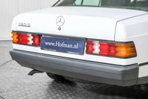 Image 27/50 de Mercedes-Benz 190 D (1986)
