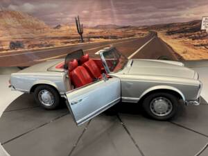 Bild 13/36 von Mercedes-Benz 280 SL (1970)