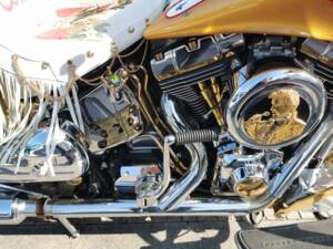 Image 26/34 of Harley-Davidson FLSTN Softail Deluxe (2005)