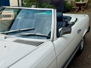 Image 33/50 of Mercedes-Benz 280 SL (1984)
