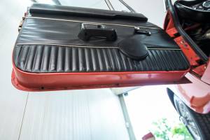 Bild 46/50 von MG MGB GT (1975)