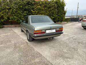 Bild 14/41 von BMW 520i (1982)