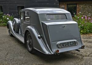 Image 16/50 of Alvis 4.3 Liter Saloon (1940)