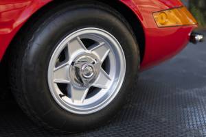 Afbeelding 28/39 van Ferrari 365 GTB&#x2F;4 Daytona (1972)