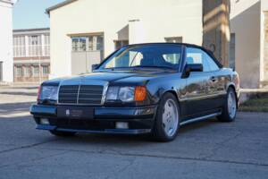 Bild 3/49 von Mercedes-Benz 300 CE-24 (1993)