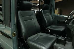 Immagine 25/50 di Mercedes-Benz 230 GE (SWB) (1993)