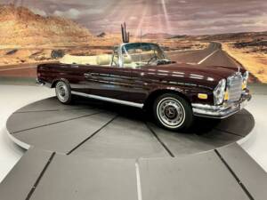 Image 9/36 de Mercedes-Benz 280 SE 3,5 (1971)
