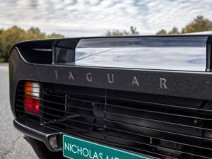 Image 12/60 of Jaguar XJ 220 (1992)
