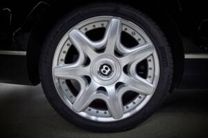 Image 70/100 of Bentley Continental Flying Spur (2008)