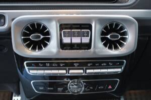 Image 15/32 of Mercedes-Benz G 500 (LWB) (2023)