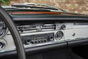 Imagen 25/50 de Mercedes-Benz 280 SL (1969)