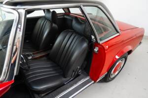 Image 17/35 of Mercedes-Benz 280 SL (1970)
