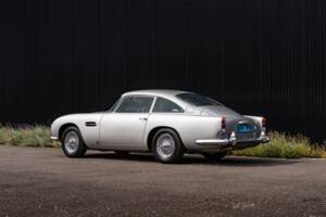 Image 7/42 de Aston Martin DB 5 (1964)