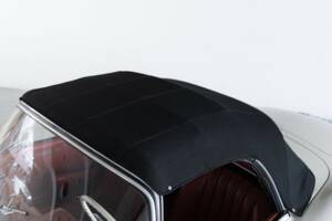Image 29/50 of Mercedes-Benz 300 SL Roadster (1961)