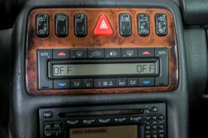 Image 28/50 of Mercedes-Benz CLK 430 (1999)